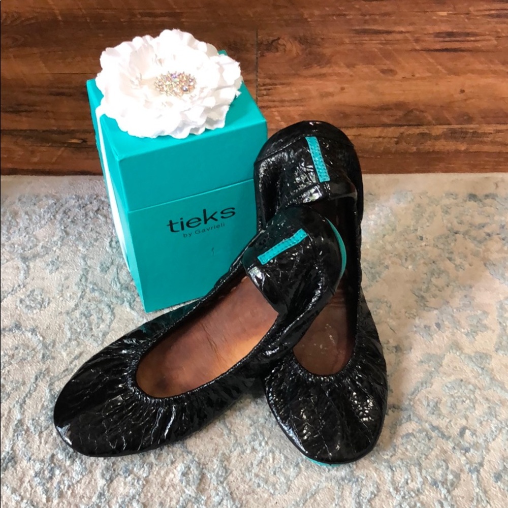 Obsidian Black Tieks